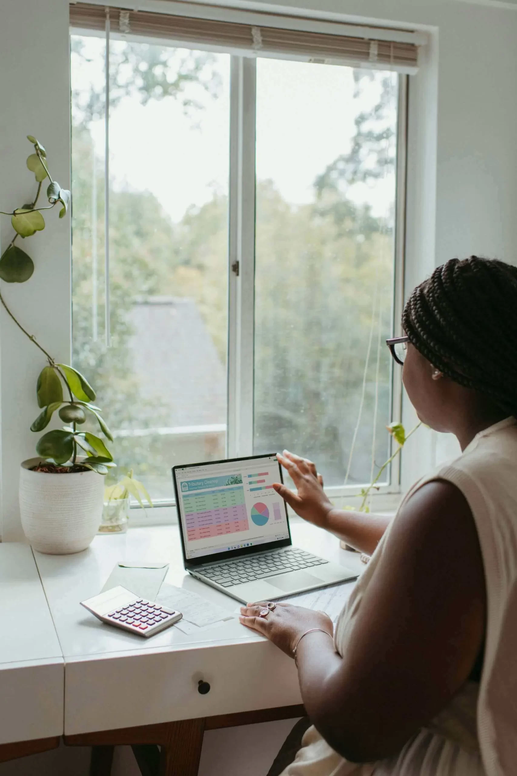 woman working on laptop